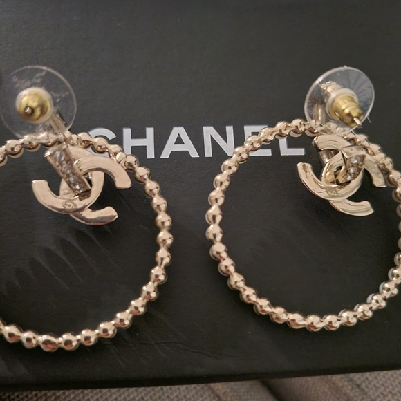 Beautiful authentic Chanel earrings - Picture 5 of 7